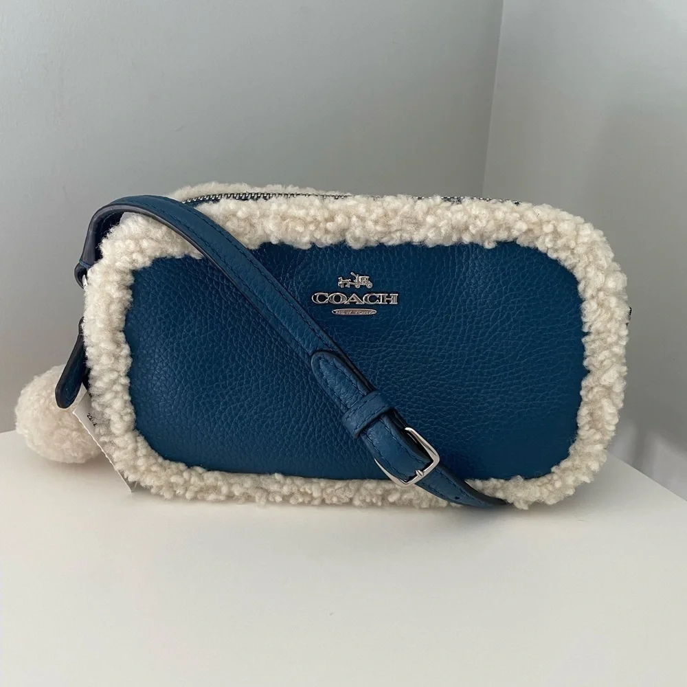 Nwt Coach shearling crossbody bag